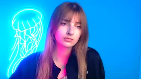 Snapshot of karla_flower chatting on 09-11-25, 11:21 Karla online show from 09-11-25, 11:21