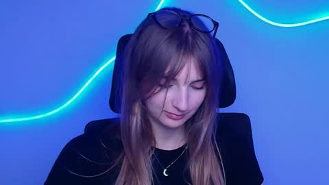 Snapshot of karla_flower chatting on 09-12-25, 11:10 Karla online show from 09-12-25, 11:10