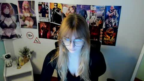 Snapshot of karla_flower chatting on 10-09-25, 12:47 Karla online show from 10-09-25, 12:47