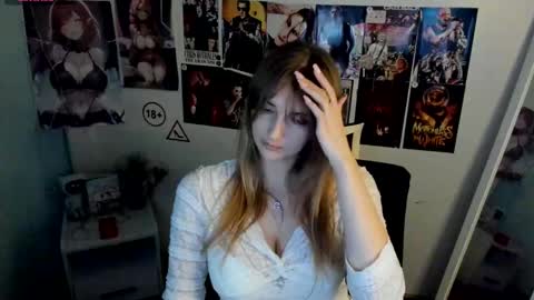 Snapshot of karla_flower chatting on 11-11-25, 01:55 Karla online show from 11-11-25, 01:55