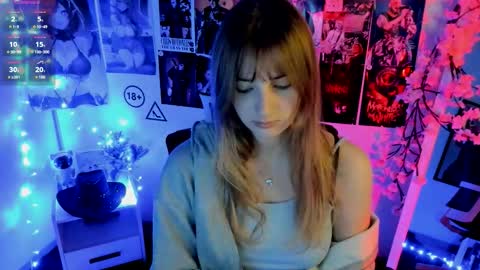 Snapshot of karla_flower chatting on 11-23-25, 01:11 Karla online show from 11-23-25, 01:11