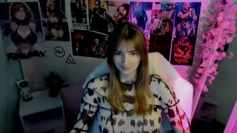 Snapshot of karla_flower chatting on 12-15-25, 01:26 Karla online show from 12-15-25, 01:26