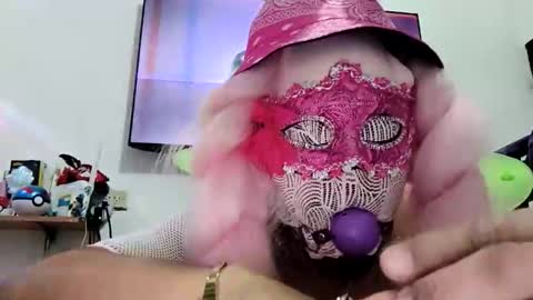 Snapshot of karlakush101 chatting on 02-05-26, 08:08 karlakush101 online show from 02-05-26, 08:08