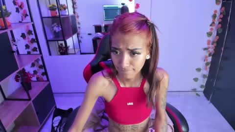 karlaslutskinny__ online show from 11-06-25, 08:32