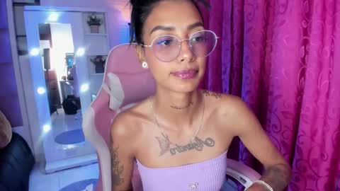 karlaslutskinny__ online show from 04-18-26, 07:58