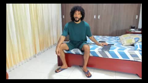 Snapshot of karlmarley1 chatting on 07-14-26, 04:06 Karl online show from 07-14-26, 04:06
