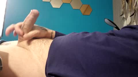 Snapshot of karlmeirio chatting on 02-25-26, 07:18 Daddy Karl online show from 02-25-26, 07:18