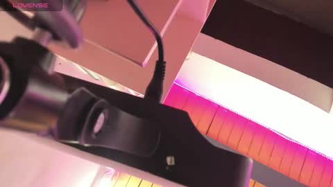 Karly Moonns online show from 11-10-25, 09:03