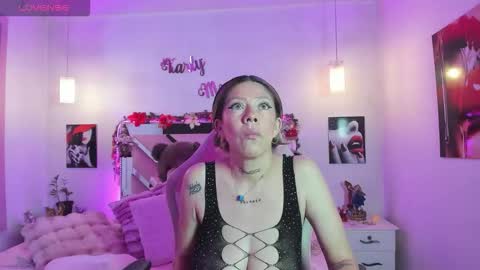 Karly Moonns online show from 11-23-25, 09:36