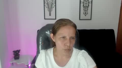 KARLYE online show from 02-18-25, 05:42