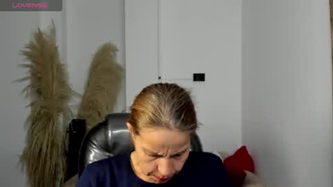 KARLYE online show from 04-01-26, 02:12