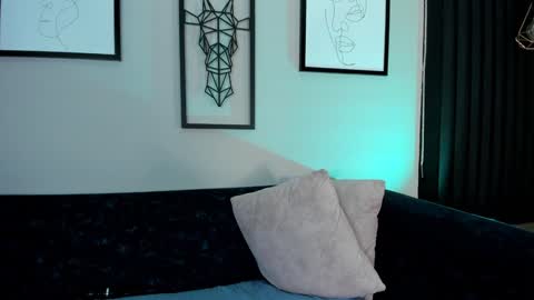 Snapshot of karo_linee chatting on 01-22-25, 04:12 karo_linee online show from 01-22-25, 04:12