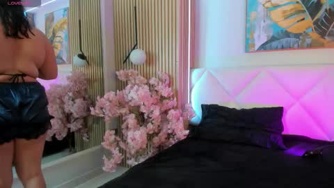 Snapshot of karo_linee chatting on 02-26-26, 12:04 karo_linee online show from 02-26-26, 12:04