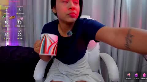 Snapshot of karol_bustamante chatting on 09-27-25, 09:03 Karol online show from 09-27-25, 09:03