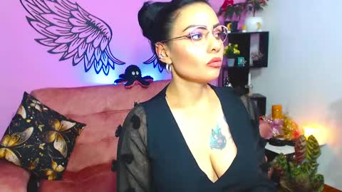 Karol Kenedy online show from 01-25-25, 06:12
