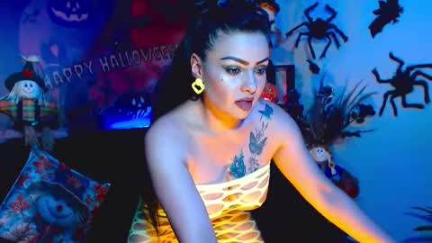 Karol Kenedy online show from 10-27-25, 06:06