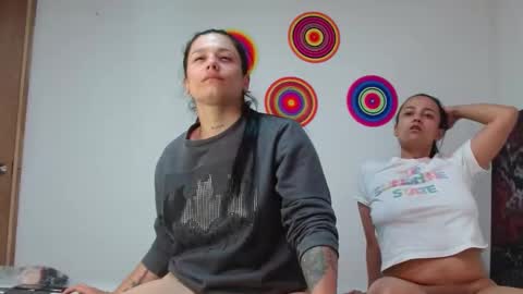 Snapshot of karol_valery chatting on 12-16-24, 03:40 hot girls online show from 12-16-24, 03:40