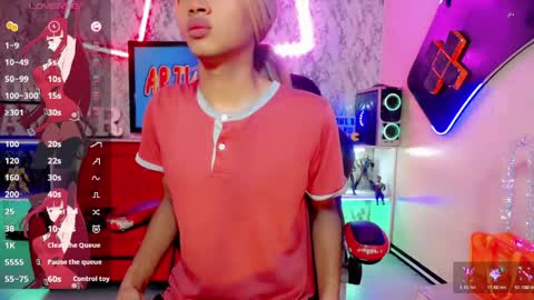 Snapshot of karol_vanessa__ chatting on 05-02-26, 11:15 karol Vanessa online show from 05-02-26, 11:15