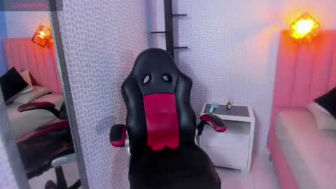 karolagrey online show from 04-16-26, 12:50