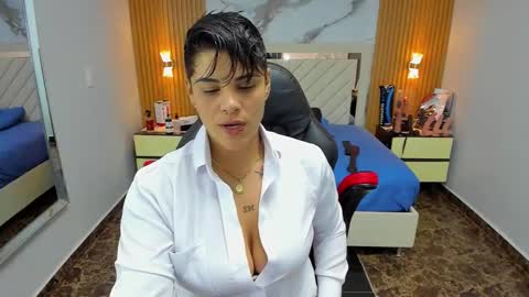 Karol and Luna online show from 10-17-25, 08:00