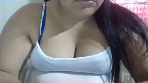 Snapshot of karolbb chatting on 12-28-24, 12:24 karolbb online show from 12-28-24, 12:24