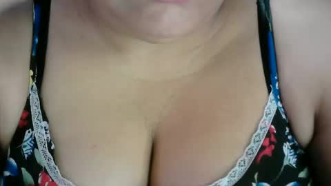 Snapshot of karolbb chatting on 02-24-25, 11:10 karolbb online show from 02-24-25, 11:10