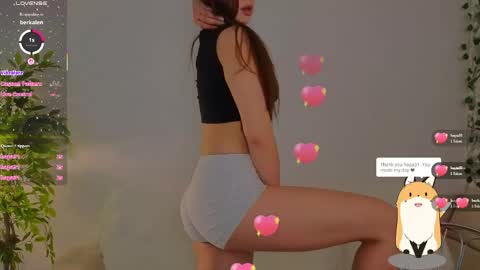 Snapshot of karoledemara chatting on 05-16-26, 06:54 Molly online show from 05-16-26, 06:54