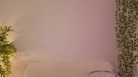 Snapshot of karoledemara chatting on 05-31-26, 08:32 Molly online show from 05-31-26, 08:32