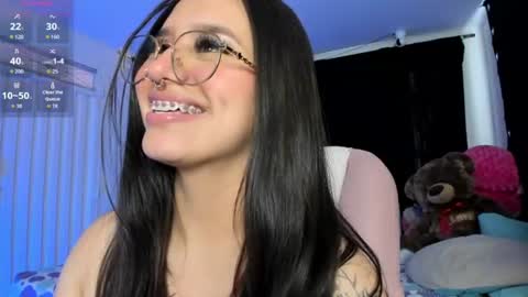 Snapshot of karolina_evans chatting on 06-20-26, 02:20 karolina_evans online show from 06-20-26, 02:20