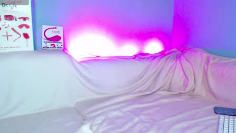 Kira online show from 12-09-24, 09:49