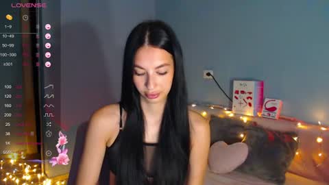 Snapshot of karolina_hottie_ chatting on 07-06-26, 01:46 Kira online show from 07-06-26, 01:46