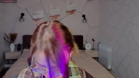 Karolina online show from 03-31-26, 01:07