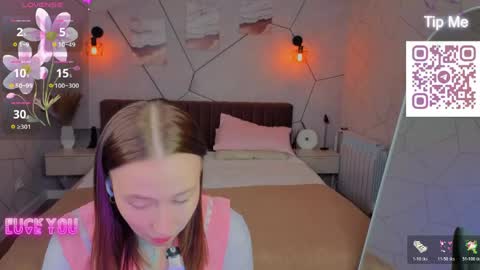 Karolina online show from 04-15-26, 01:45