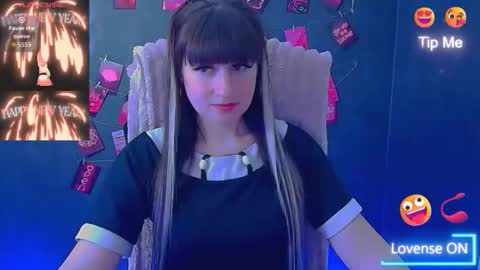 Snapshot of karolina_mia chatting on 05-06-26, 06:08 Caroline online show from 05-06-26, 06:08
