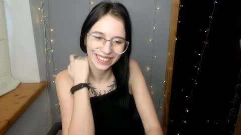 Snapshot of karolinablack chatting on 01-16-25, 10:21 Karolina online show from 01-16-25, 10:21