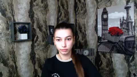 Karolina online show from 12-30-24, 03:47