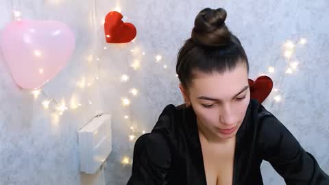 Karolina online show from 02-14-25, 09:56