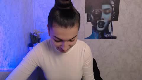 Karolina online show from 11-26-25, 06:58