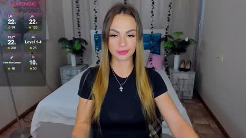 Snapshot of karolinasykes chatting on 09-10-25, 10:04 Karolina online show from 09-10-25, 10:04