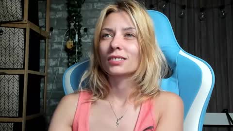 karoline121 online show from 09-18-25, 11:51