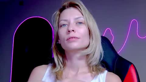 karoline121 online show from 10-10-25, 08:19