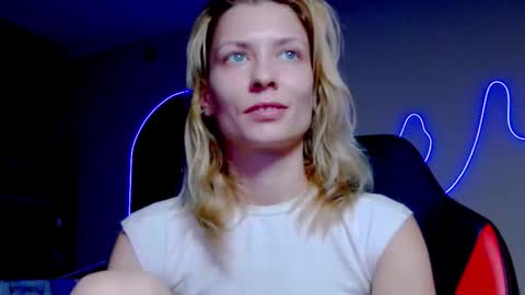 karoline121 online show from 10-13-25, 09:26