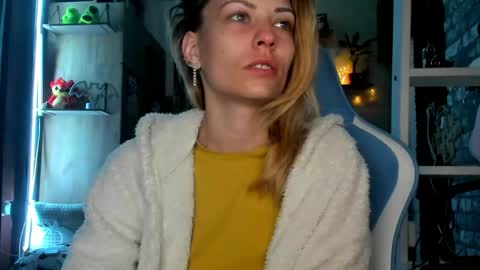 karoline121 online show from 03-18-26, 02:37