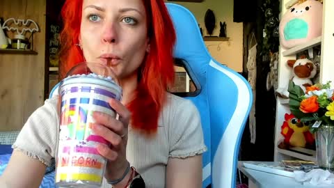 karoline121 online show from 04-05-26, 08:00