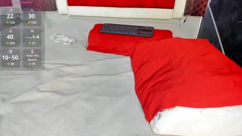 Snapshot of karoll014 chatting on 01-23-25, 02:50 Karol online show from 01-23-25, 02:50