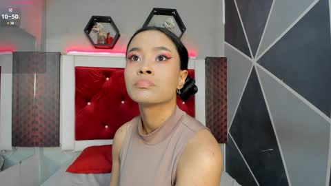 Snapshot of karoll014 chatting on 02-06-25, 11:54 Karol online show from 02-06-25, 11:54