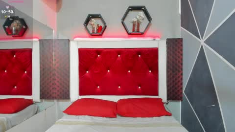 Snapshot of karoll014 chatting on 02-10-25, 12:08 Karol online show from 02-10-25, 12:08