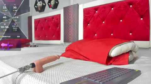 Snapshot of karoll014 chatting on 03-05-25, 03:07 Karol online show from 03-05-25, 03:07