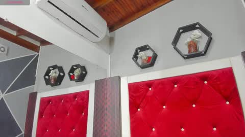 Snapshot of karoll014 chatting on 03-12-25, 11:20 Karol online show from 03-12-25, 11:20