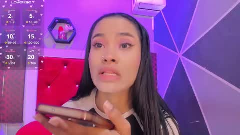 Snapshot of karoll014 chatting on 09-13-25, 11:10 Karol online show from 09-13-25, 11:10